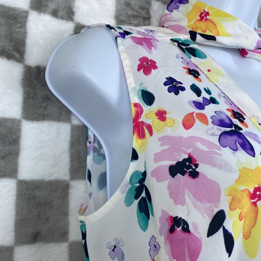 CeCe NWT sleeveless blouse floral watercolor neck scarf XS Romantic Voyage - Picture 3 of 8
